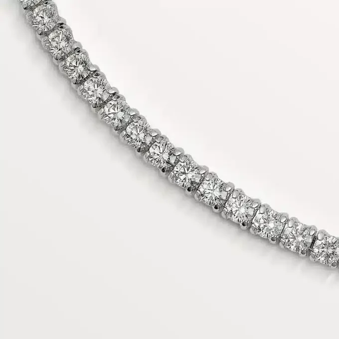 Lignes Essentielles Necklace, Brilliant-Cut Diamonds