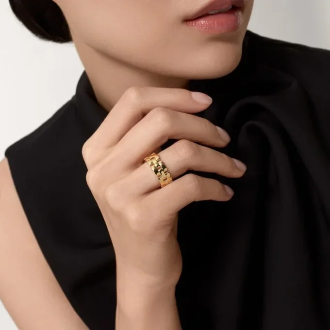 Maillon Panthere Ring – Yellow Gold – Cartier