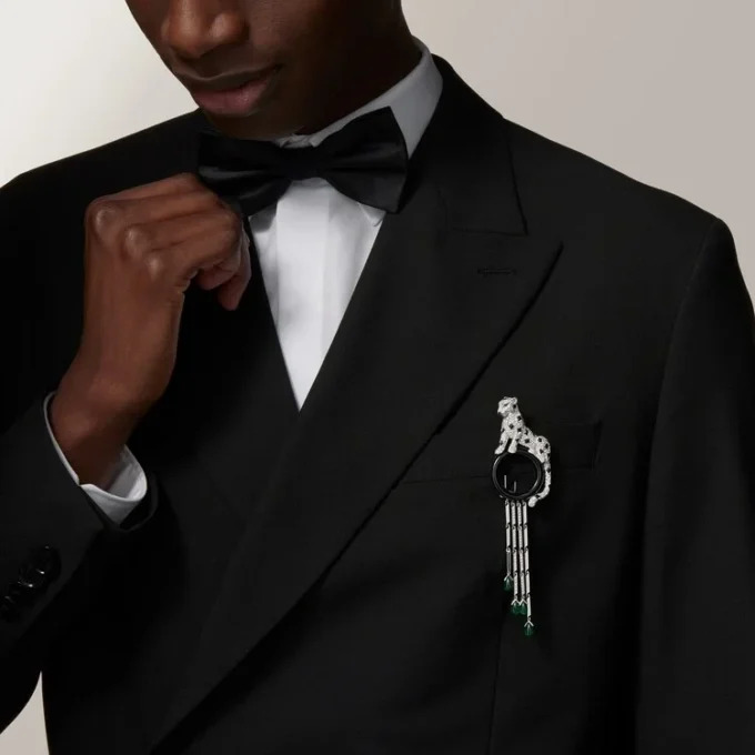 Panthere De Cartier Brooch – White Gold, Emeralds, Onyx, Diamonds – Cartier
