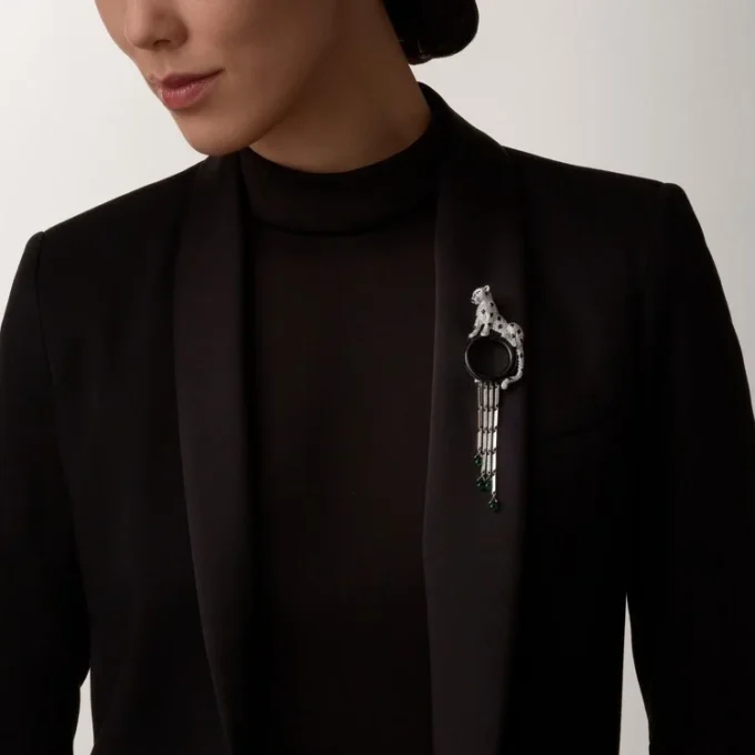 Panthere De Cartier Brooch – White Gold, Emeralds, Onyx, Diamonds – Cartier