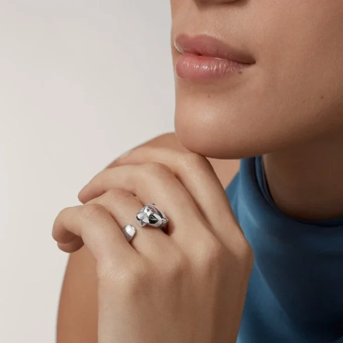 Panthere De Cartier Ring – White Gold, Tsavorite Garnets, Onyx – Cartier Panthere De Cartier Ring – White Gold, Tsavorite Garnets, Onyx – Cartier