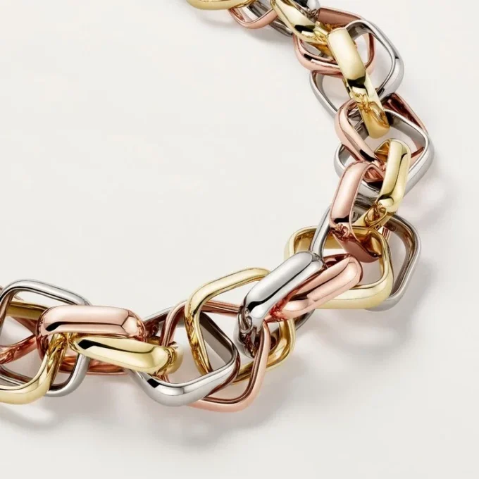 Trinity Necklace, Cushion-Shaped, Extra-Large Model Trinity Necklace, Cushion-Shaped, Extra-Large Model