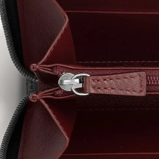 Zipped International Wallet, Must De Cartier – Black Calfskin, Palladium Finish – Cartier Zipped International Wallet, Must De Cartier – Black Calfskin, Palladium Finish – Cartier